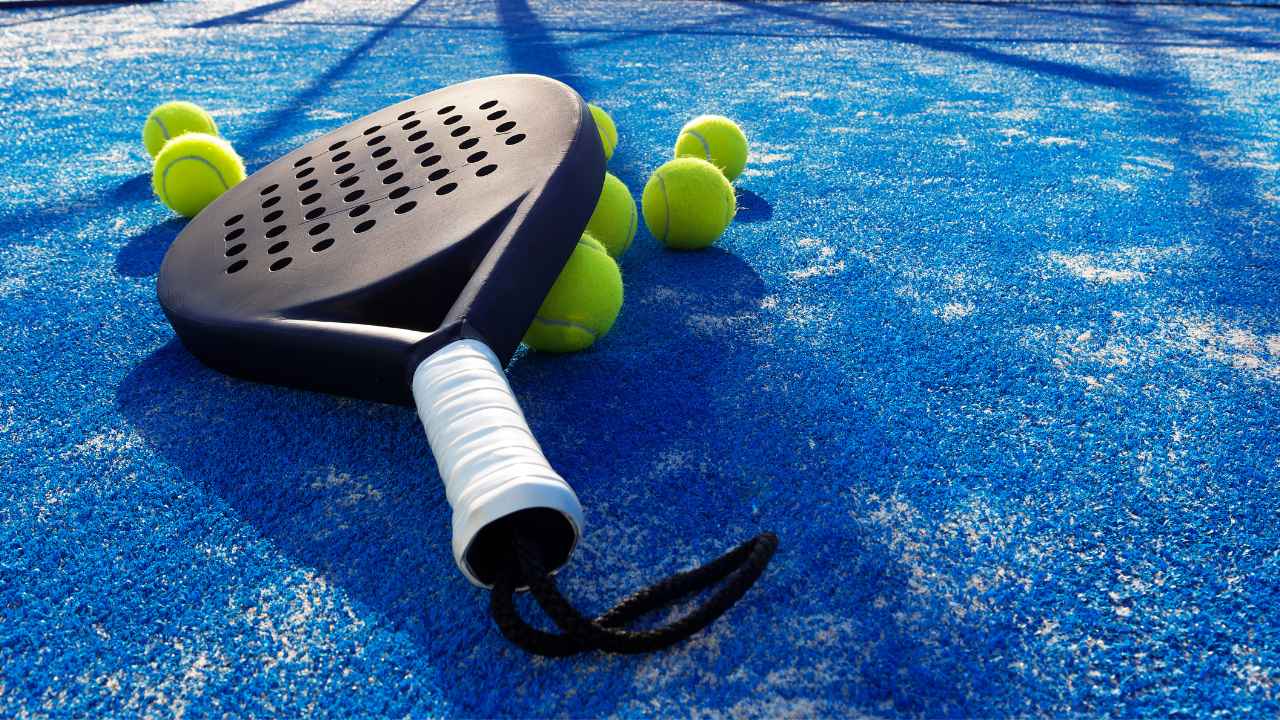 Préparation et échauffement avant un match de padel